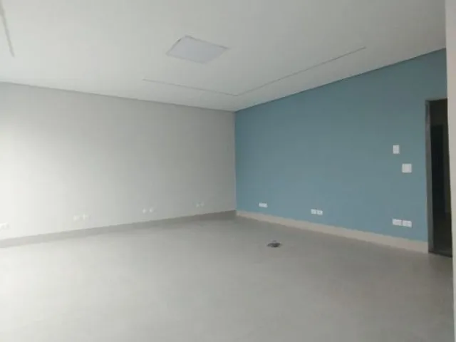 Sala para alugar, no bairro Vila Gilda em Santo André