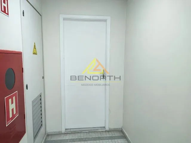 Sala com 120m², para alugar, no bairro República em São Paulo