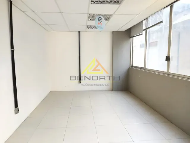 Sala com 120m², para alugar, no bairro República em São Paulo