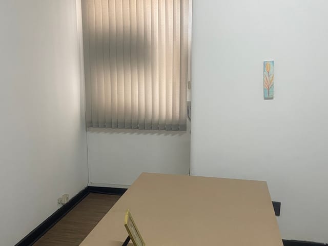 Sala à venda, no bairro República em São Paulo