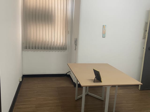Sala à venda, no bairro República em São Paulo