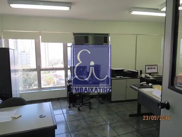 Sala com 104m², à venda ou para alugar, no bairro Centro em São José dos Campos