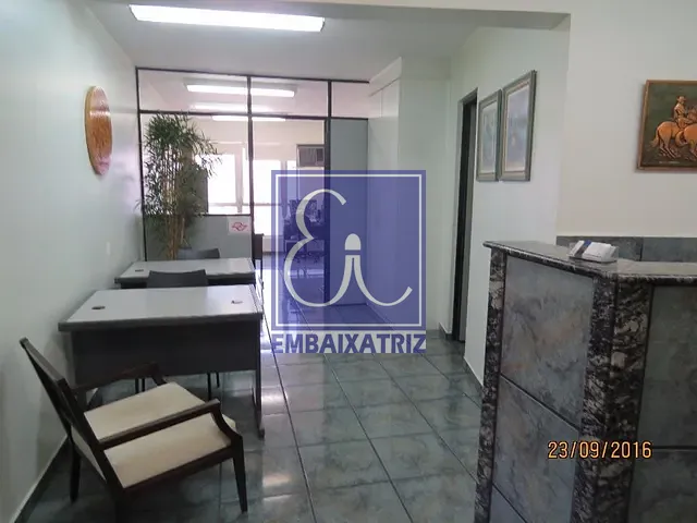 Sala com 104m², à venda ou para alugar, no bairro Centro em São José dos Campos