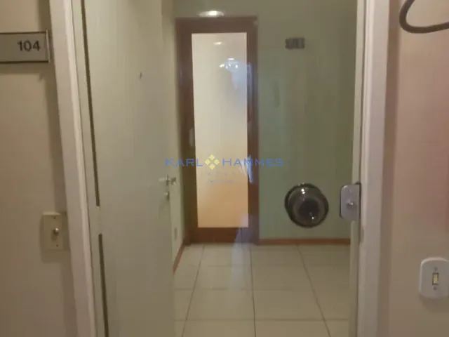 Sala à venda, no bairro Centro em Petrópolis