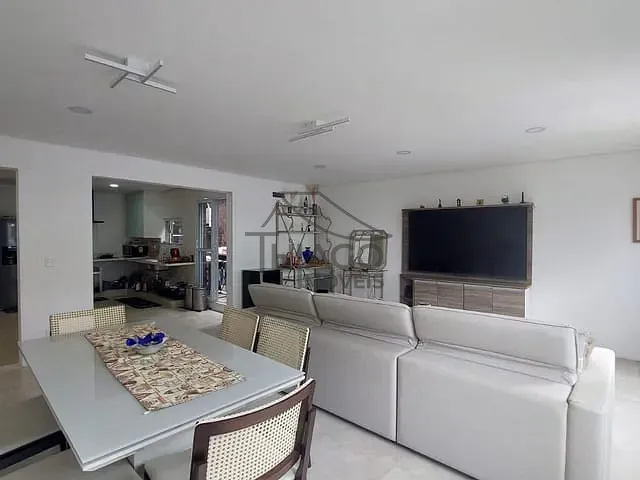 Sobrado com 240m² 2 quartos e 4 banheiros, à venda, no bairro Tatuapé em São Paulo