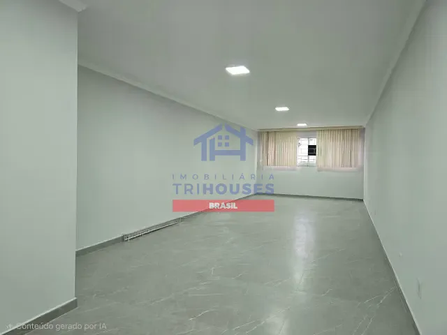 Sala à venda, no bairro Xaxim em Curitiba