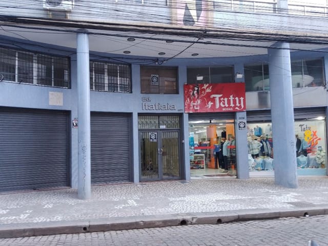 Sala com 29m², à venda, no bairro Centro em Pelotas