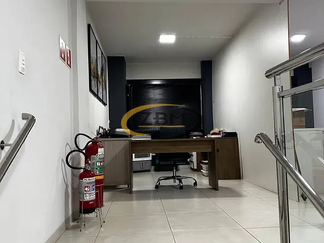 Sala com 100m², para alugar, no bairro Centro em Londrina