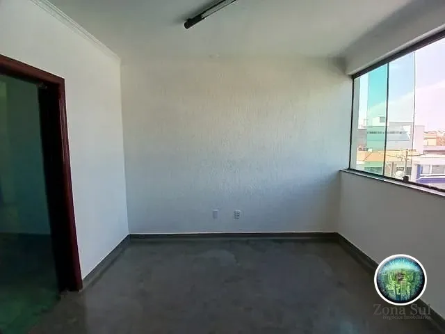 Sala com 30m², para alugar, no bairro Centro em Votorantim