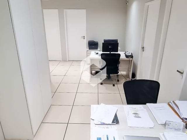 Sala à venda, no bairro Recreio dos Bandeirantes em Rio de Janeiro