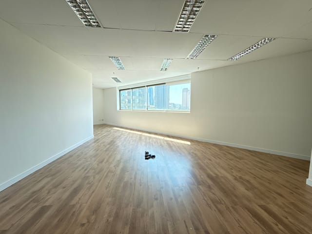 Sala com 59m², para alugar, no bairro Dezoito do Forte Empresarial/Alphaville. em Barueri