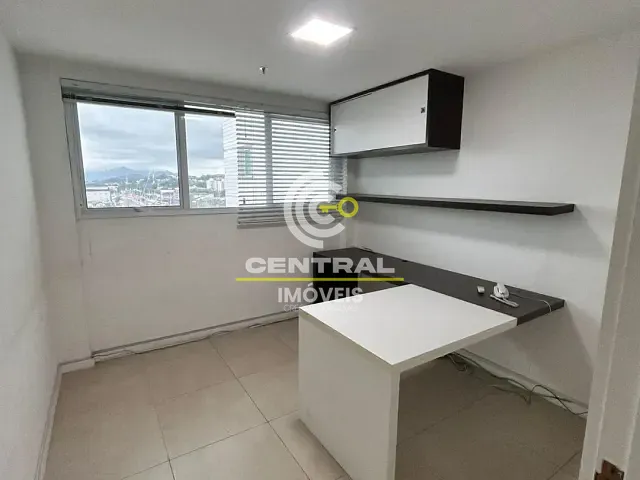 Sala à venda, no bairro Centro em Itaboraí