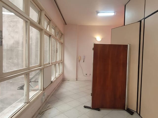 Sala à venda, no bairro Copacabana em Rio de Janeiro