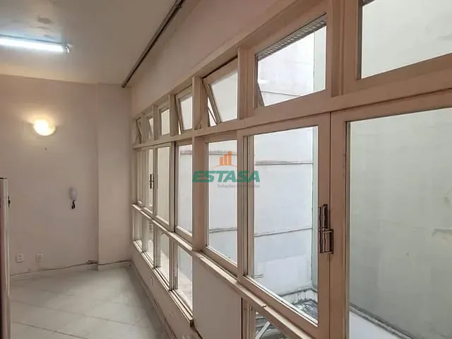 Sala à venda, no bairro Copacabana em Rio de Janeiro