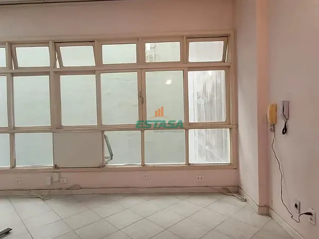 Sala à venda, no bairro Copacabana em Rio de Janeiro