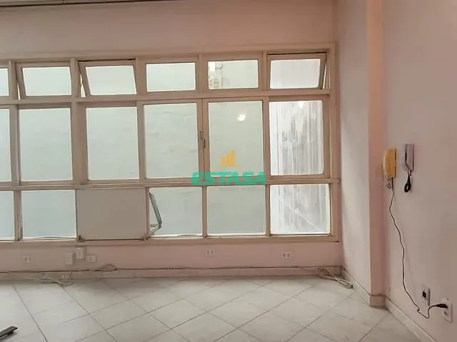 Sala à venda, no bairro Copacabana em Rio de Janeiro