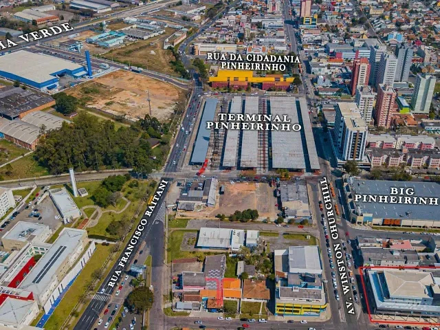 Sala com 500m², para alugar, no bairro Capão Raso em Curitiba