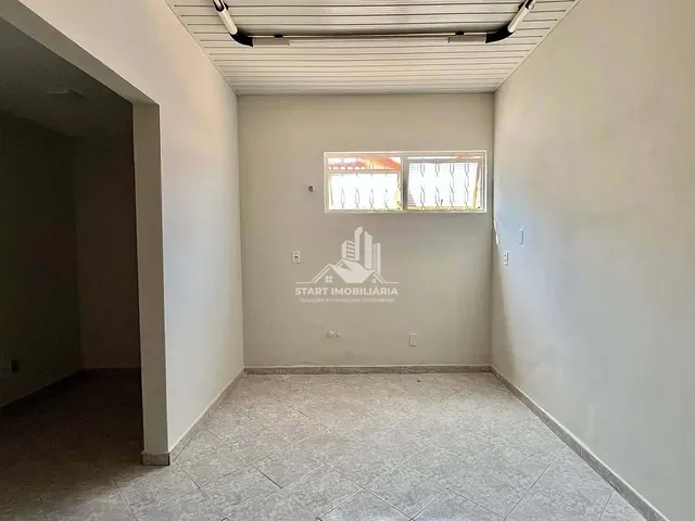 Sala à venda ou para alugar, no bairro Centro em Pederneiras