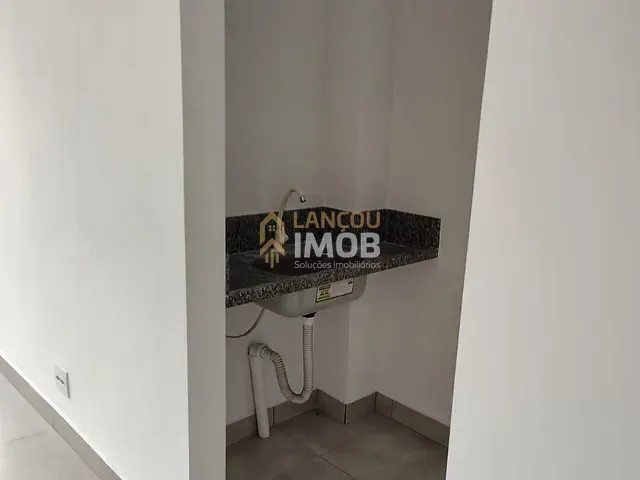 Sala à venda ou para alugar, no bairro Cidade Luiza em Jundiaí