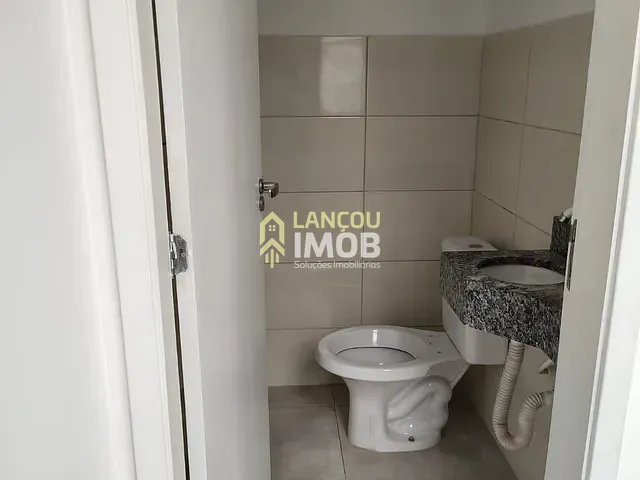Sala à venda ou para alugar, no bairro Cidade Luiza em Jundiaí