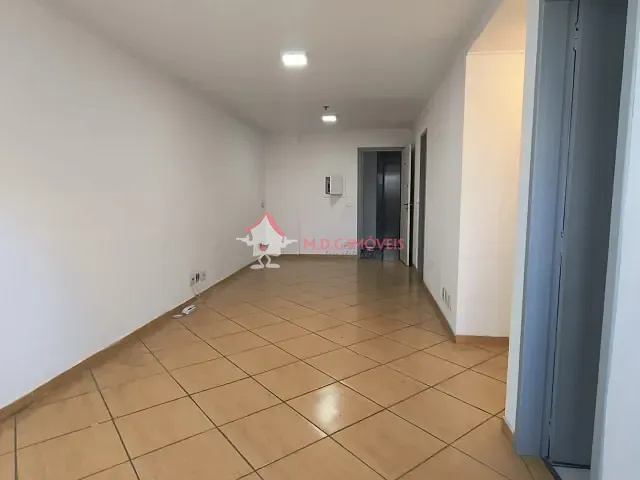 Sala à venda, no bairro Vila Mariana em São Paulo