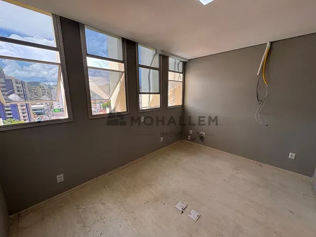 Sala à venda, no bairro Centro em Itajubá