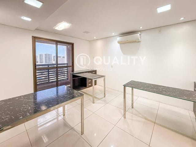 Sala para alugar, no bairro Pici em Fortaleza