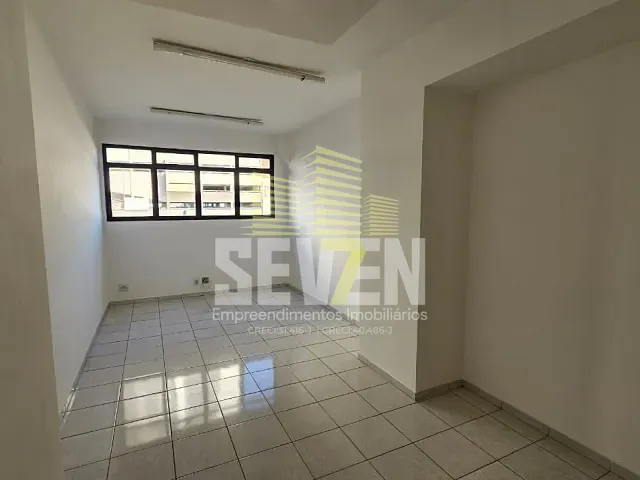 Sala com 29m², à venda, no bairro Jardim Infante Dom Henrique em Bauru