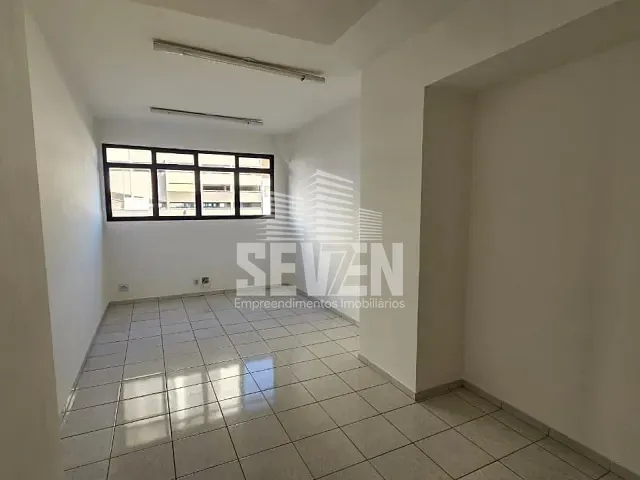 Sala com 29m², à venda, no bairro Jardim Infante Dom Henrique em Bauru