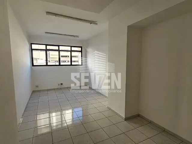Sala com 29m², à venda, no bairro Jardim Infante Dom Henrique em Bauru