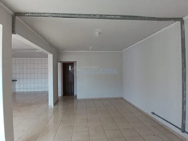 Sala para alugar, no bairro Jardim Menegazzo em Apucarana