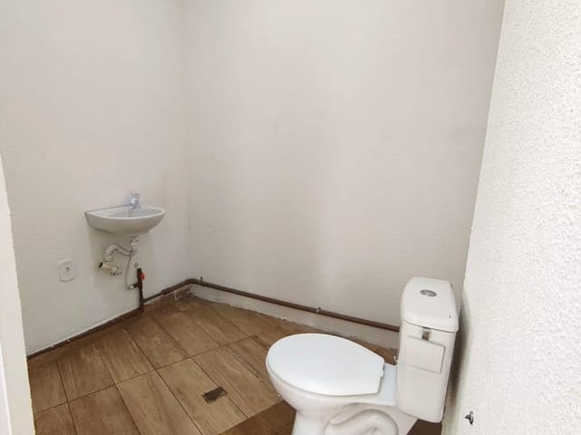 Sala para alugar, no bairro Luzia em Aracaju
