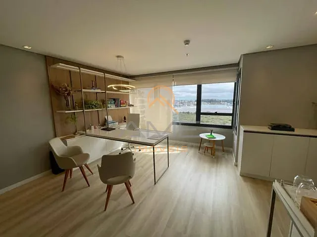 Sala à venda, no bairro São Gonçalo em Pelotas