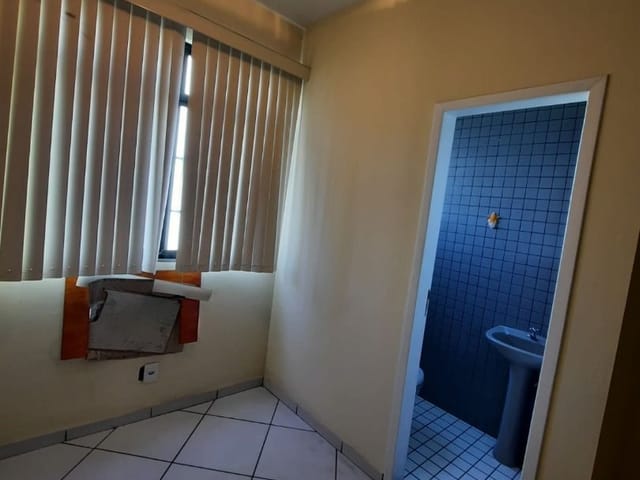 Sala para alugar, no bairro Centro em Macaé