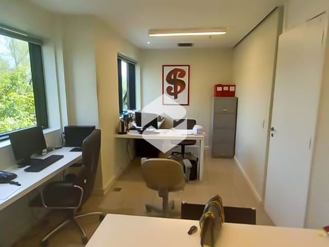 Sala à venda, no bairro Barra da Tijuca em Rio de Janeiro