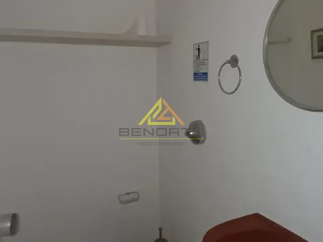 Conjunto comercial com 84m², à venda, no bairro Sé em São Paulo