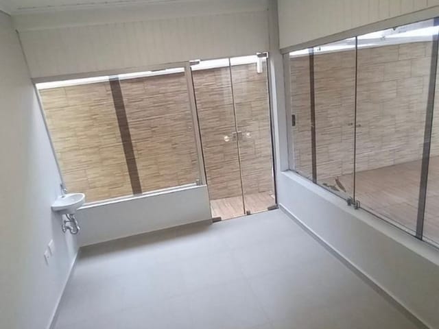 Sala para alugar, no bairro Vila Suissa em Mogi das Cruzes