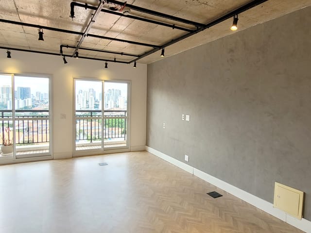 Sala à venda, no bairro Vila Mariana em São Paulo