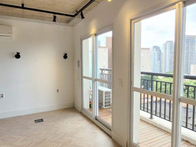 Sala à venda, no bairro Vila Mariana em São Paulo