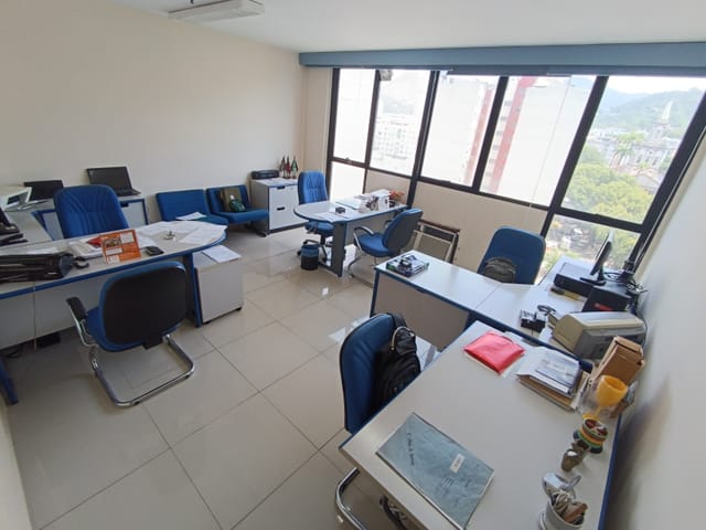 Sala à venda, no bairro Catete em Rio de Janeiro