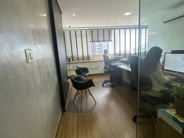 Sala com 90m², à venda, no bairro Gleba Palhano em Londrina