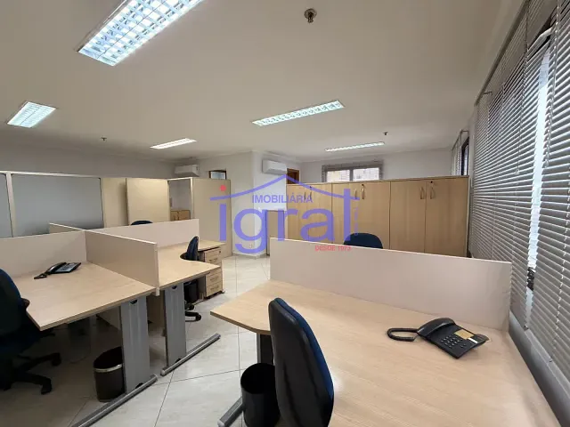 Sala à venda ou para alugar, no bairro Saúde em São Paulo