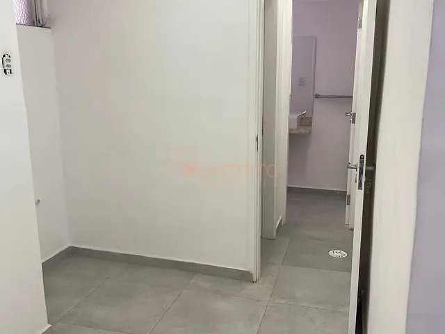 Sala para alugar, no bairro República em São Paulo