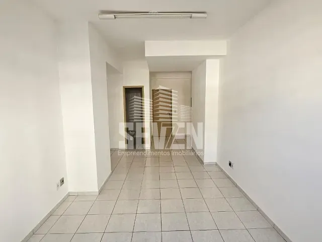 Sala com 29m², à venda, no bairro Jardim Infante Dom Henrique em Bauru