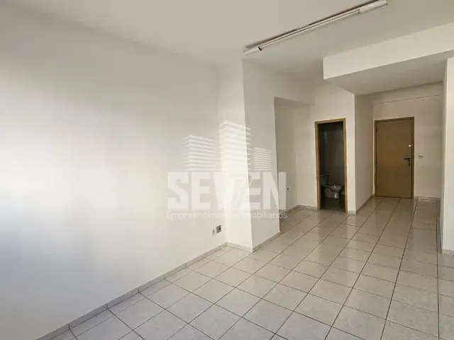 Sala com 29m², à venda, no bairro Jardim Infante Dom Henrique em Bauru