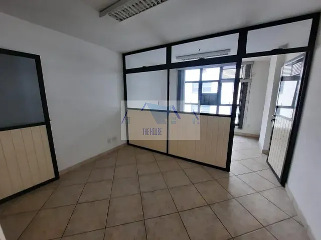 Sala para alugar, no bairro Centro em Niterói