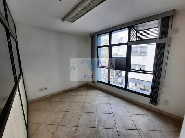 Sala para alugar, no bairro Centro em Niterói