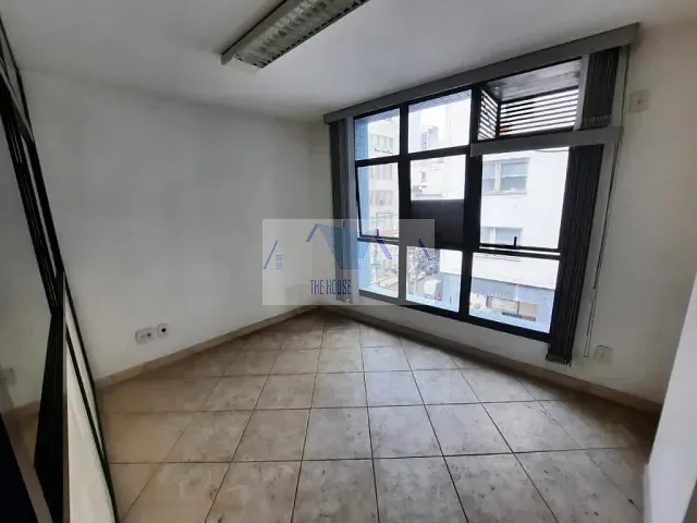 Sala para alugar, no bairro Centro em Niterói