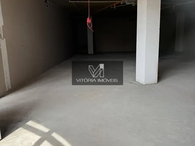 Sala com 151m², para alugar, no bairro Gurigica em Vitória