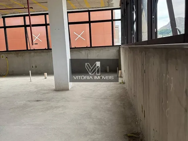 Sala com 151m², para alugar, no bairro Gurigica em Vitória